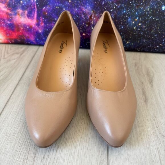 TROTTERS Womens Beige Kiera Pointed Toe Kitten Heel Slip On Pumps Sz 8.5 - Picture 2 of 8